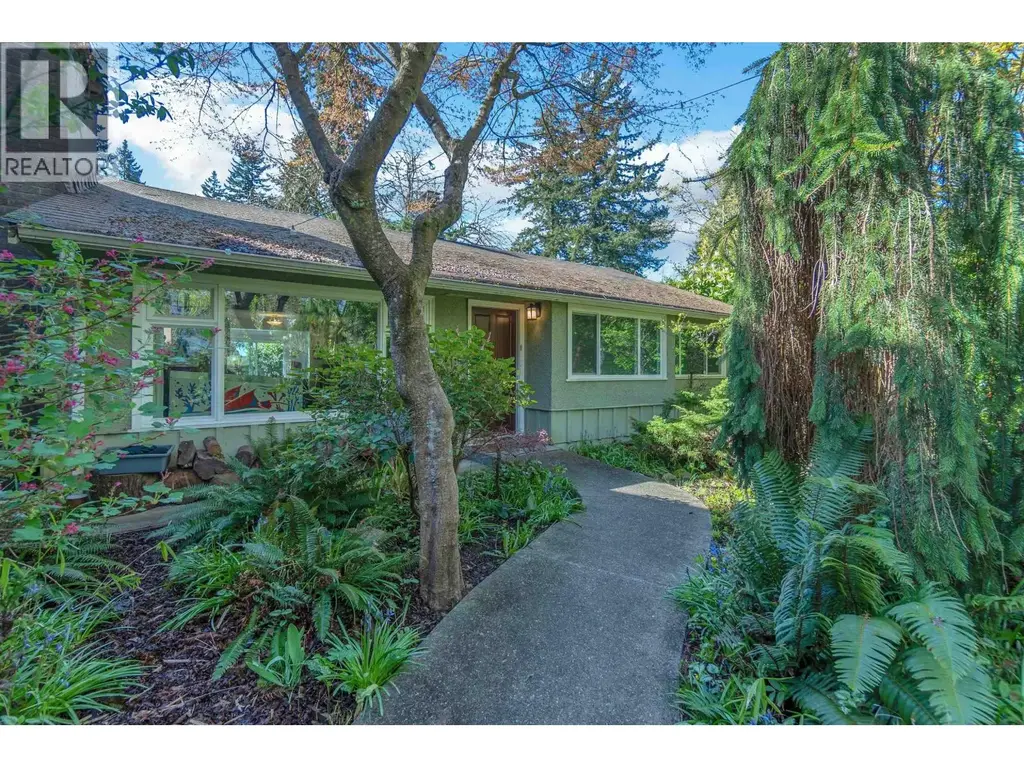 825 W 20th Street, North Vancouver